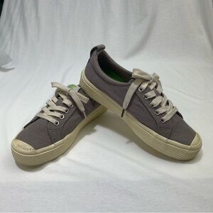 Cariuma Taupe Canvas Sneakers with Green Accent 6.5